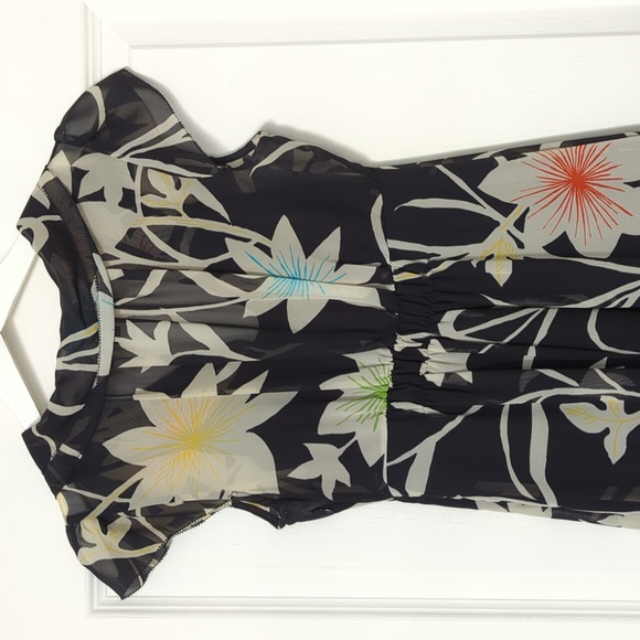 Floral Dress with Cap Sleeves & Collar Detailing - Picture 2 of 3